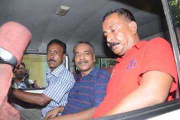 রাতে ভালো ঘুম হয়নি নূর হোসেনের
